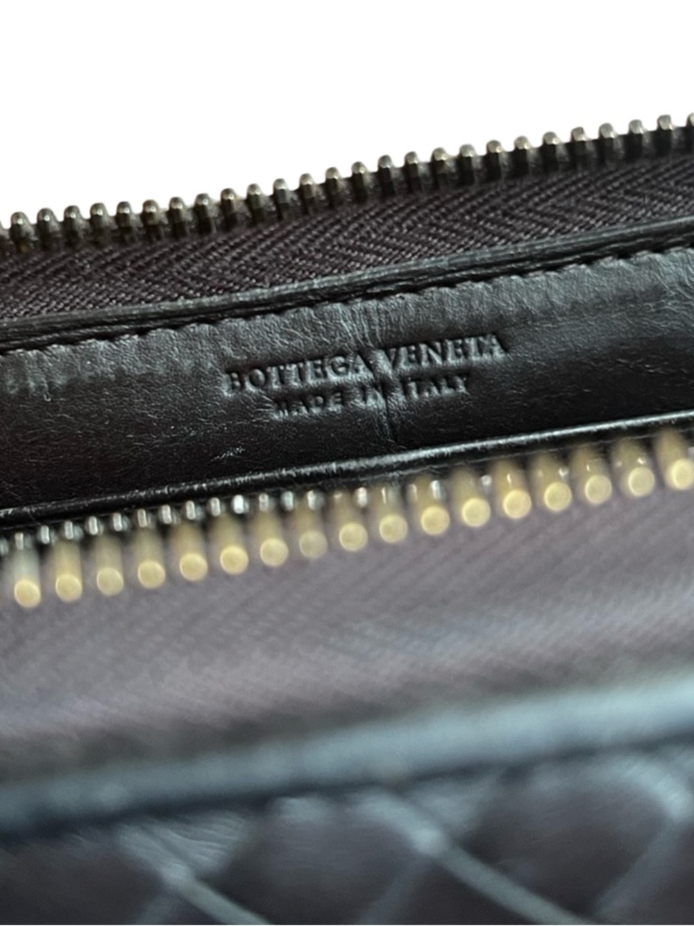 Bottega Veneta Intrecciato Dark Brown Lambskin Long Wallet - Distressed Corners - Picture 11 of 12